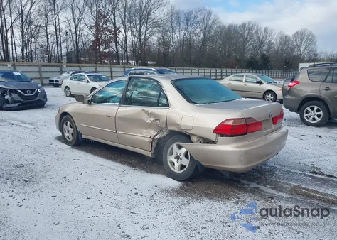 2000 Honda Accord 3.0 Ex из США, поврежденный, VIN 1HGCG1653YA069550